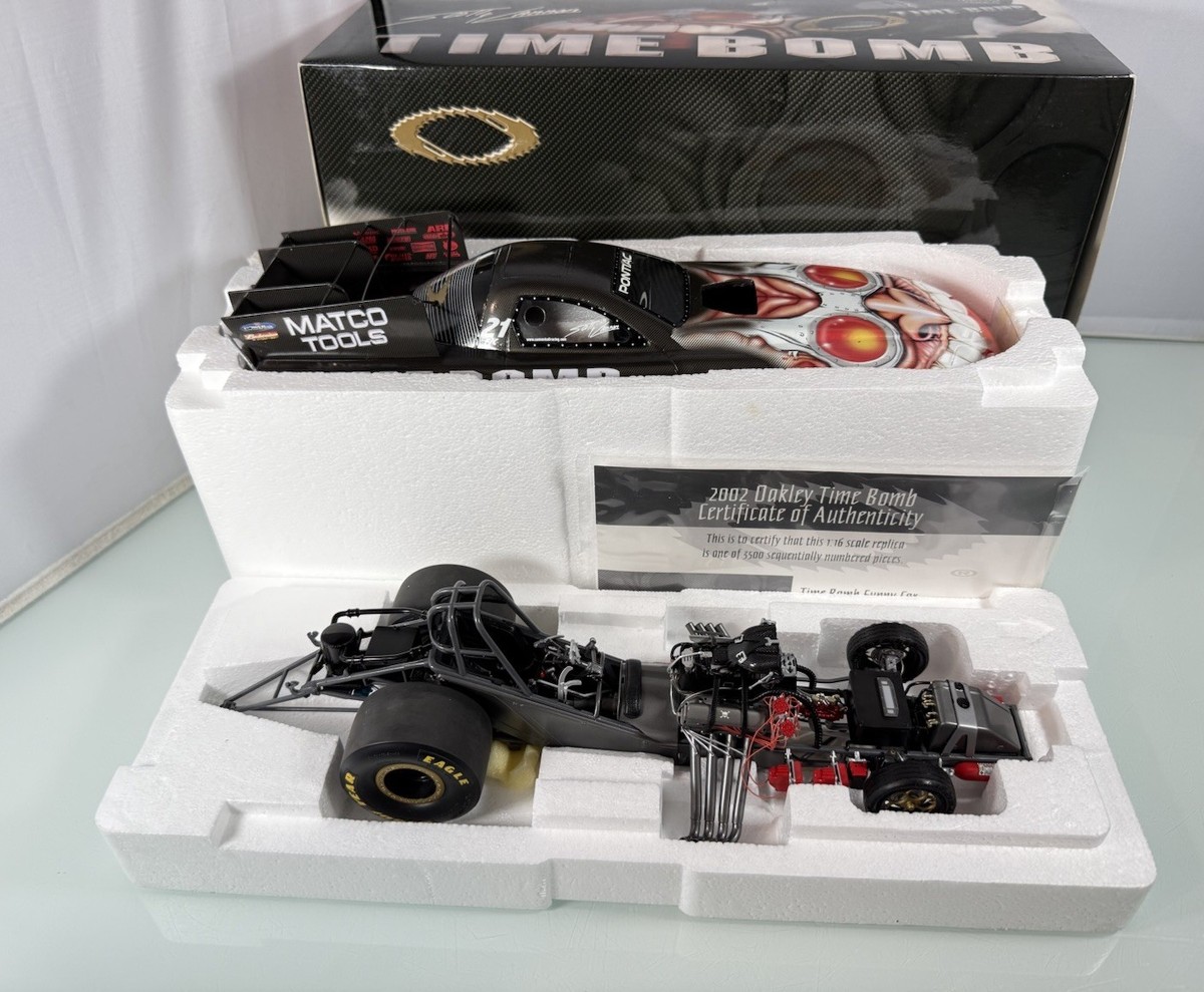 DSR 1:16 Scale Diecast NHRA Scotty Cannon Oakley Time Bomb