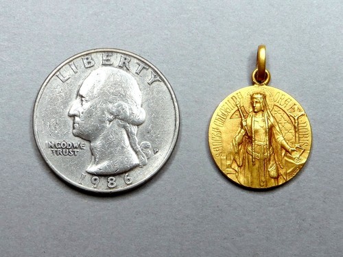 Saint Clotilde, Wife of Clovis. Medal by Tricard. Antique Gold Plating Pendant. - Picture 4 of 5