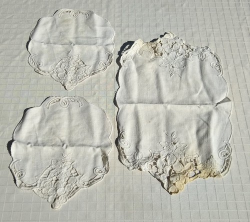 Table Linens Lot (16) Pieces Napkins Runners Tablecloth Vintage Needle Punched - Picture 4 of 12