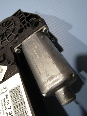 Peugeot 307 CC NSF Passenger Front Window Motor 9651735080 Ref K61  