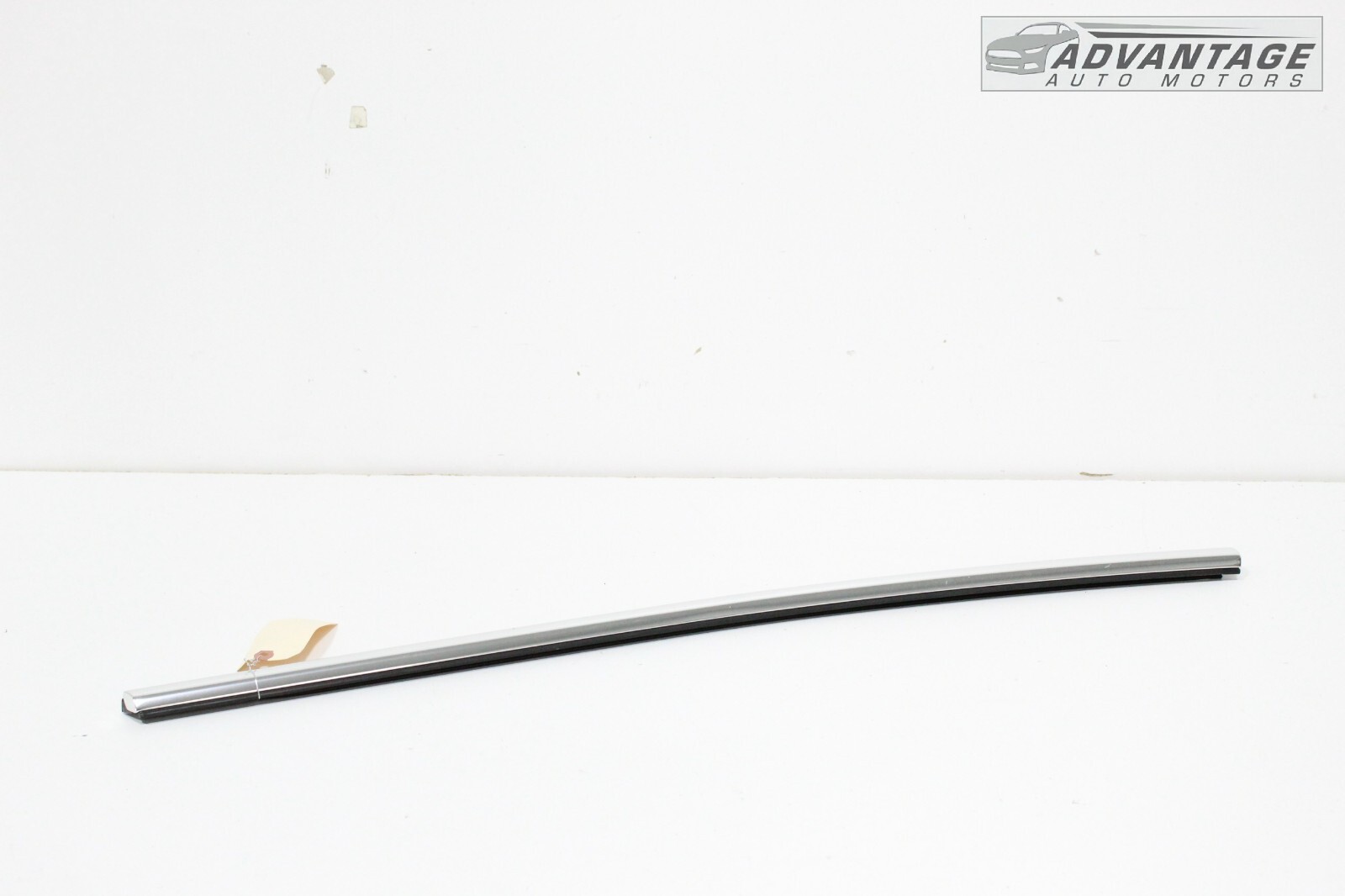 2014-2019 MASERATI GHIBLI M157 REAR RIGHT SIDE DOOR WINDOW BELT MOLDING TRIM OEM
