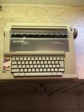 Smith Corona Electric Word Processor SE200