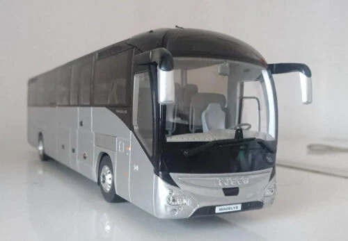 Autobuses diecast contemporáneos Norev