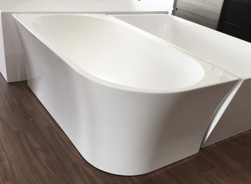 Push To Corner Freestanding Acrylic Bathroom Bath Tub 1700*780(w)*600(h)mm - Picture 3 of 4