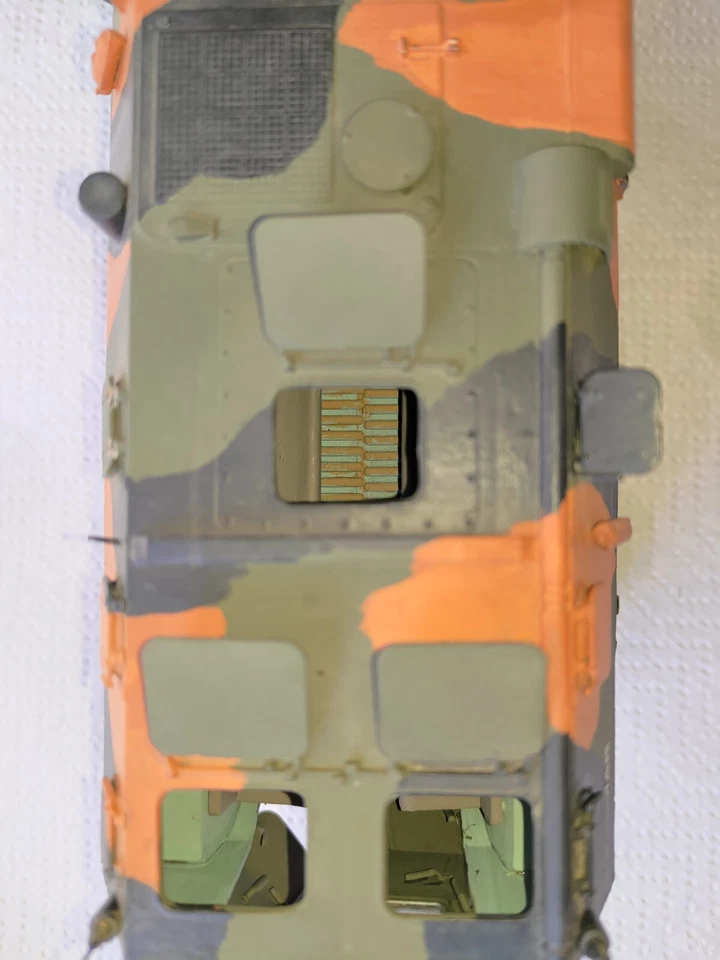 1/35 autoblindo trasporto truppe Renault VAB montato e dipinto - Immagine 3 di 4