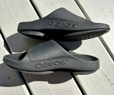 Oofos Unisex M5 W7 Ooahh Sport Flex Recovery Black Slip On Adjustable Sandals