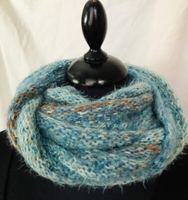 Loop Türkis -Rost-beige Flauschig Wolle  Handmade Unikat Hippie Bohemian
