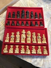 Studio Anne Carlton The Teddy Bear Chess Set