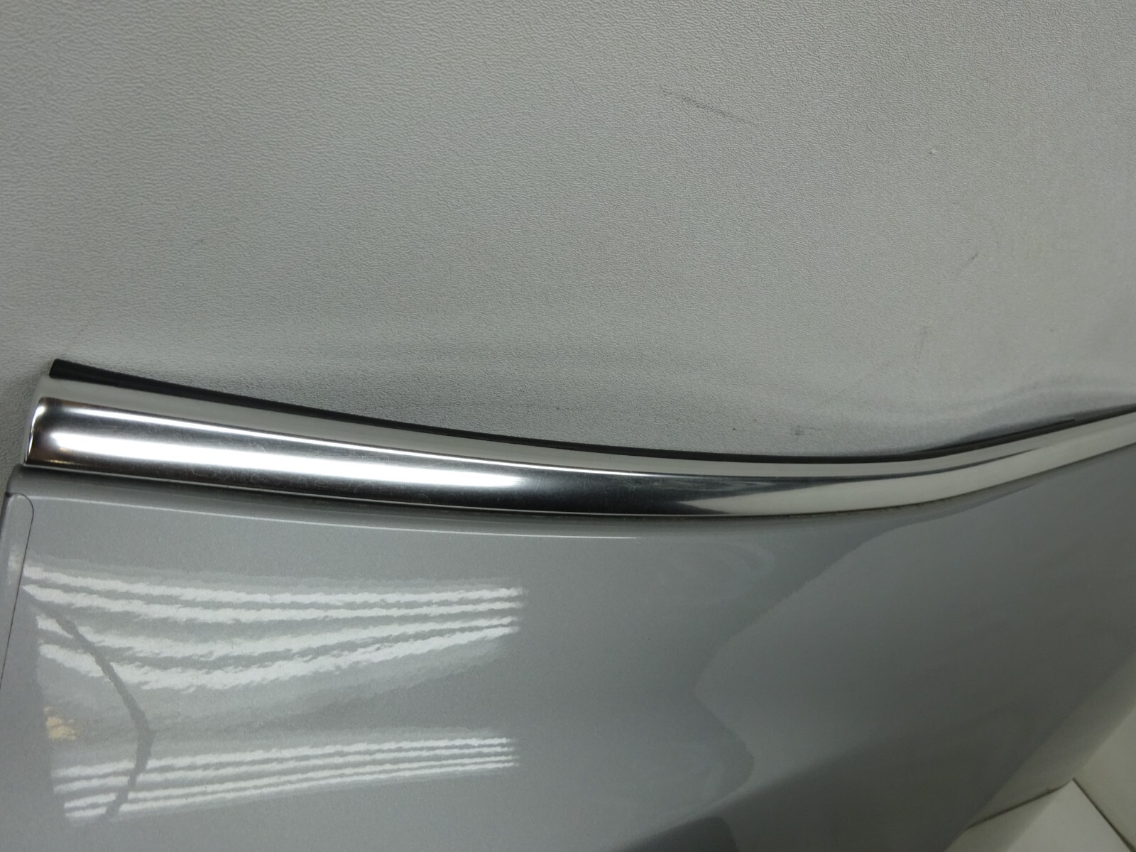 2014-2019 Maserati Ghibli Rear Right Passenger Door Shell Silver OEM DE230875