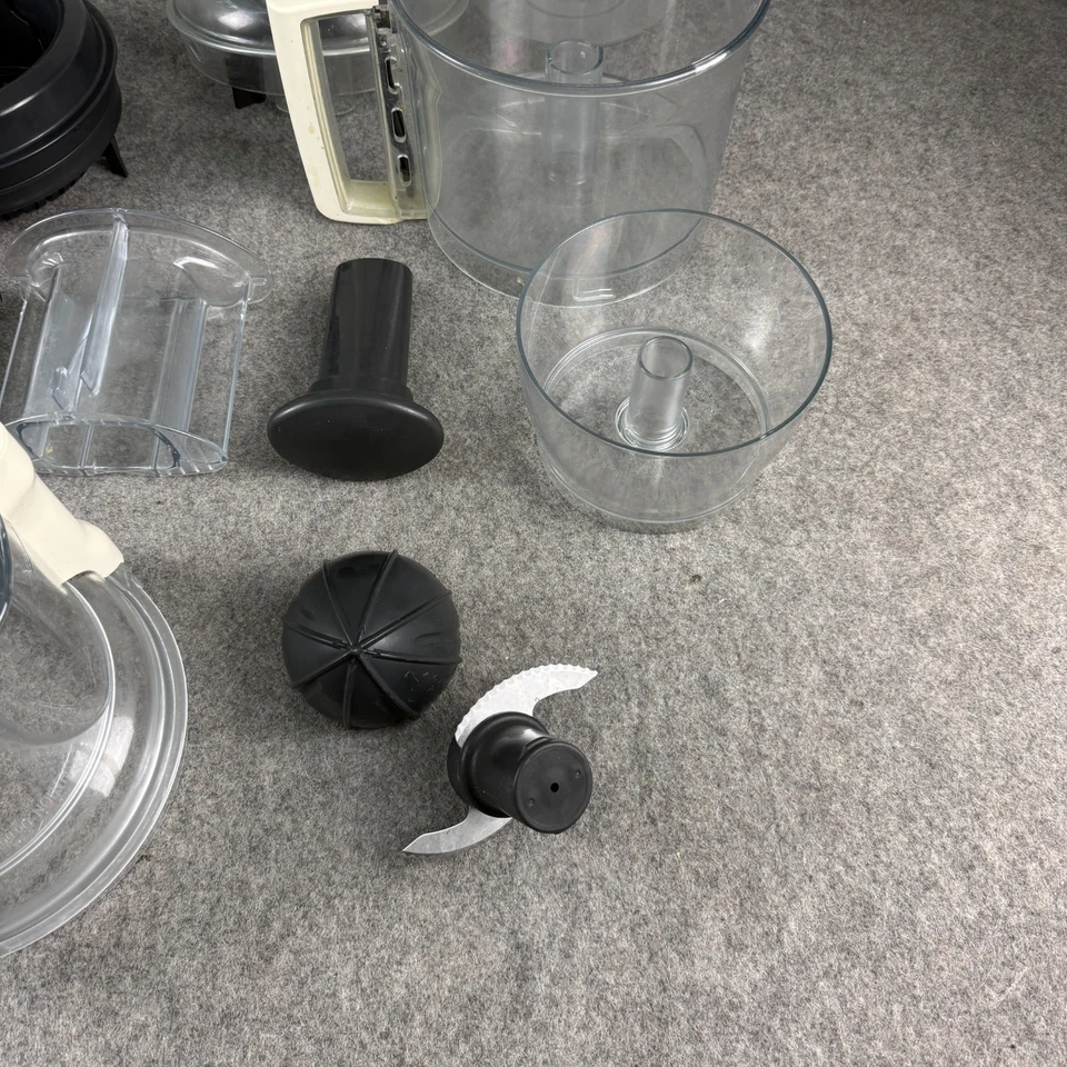 Magimix 5200XL Food Processor White Cuisine System Plus Accessories - Image 4 of 4