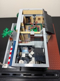 LEGO 10246 Detective&rsquo;s Office Modular Building w/ Manual No Minifigures