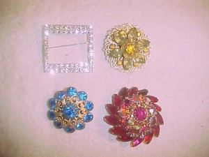 4 Vintage Rhinestone Brooches Pin Spectactular Red, Blue, Yellow and Clear
