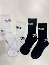 Vetements Men's and Women's Same Socks 2 Pair Set Color Random 6-12 Sizes