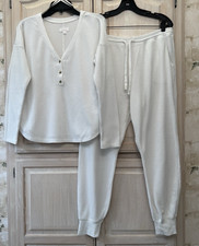 Colsie 2-Piece White Waffle Knit V-Neck Long Sleeve Pajama Lounge Set Size Med