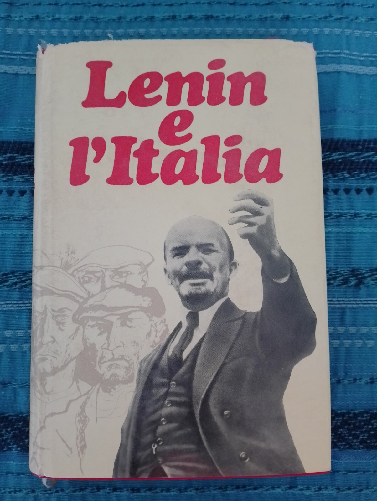 Foto 1 di 2