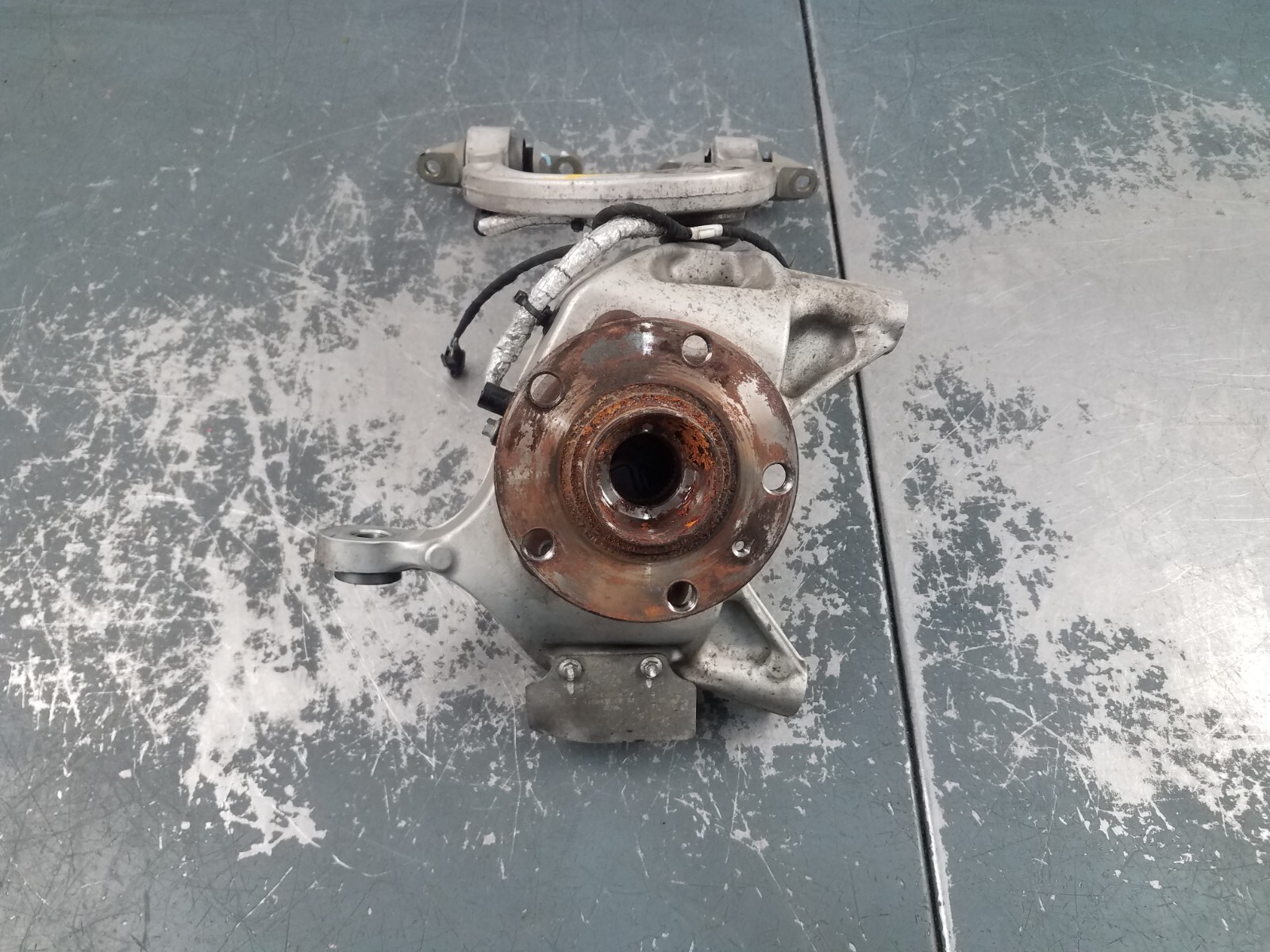 2021 McLaren 765LT Left Front Hub Knuckle #5537 C7