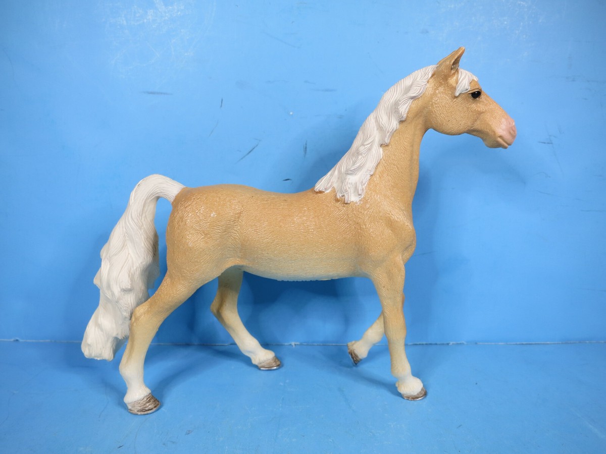SCHLEICH-Palomino American Saddlebred Mare Horse Figurine-GOOD