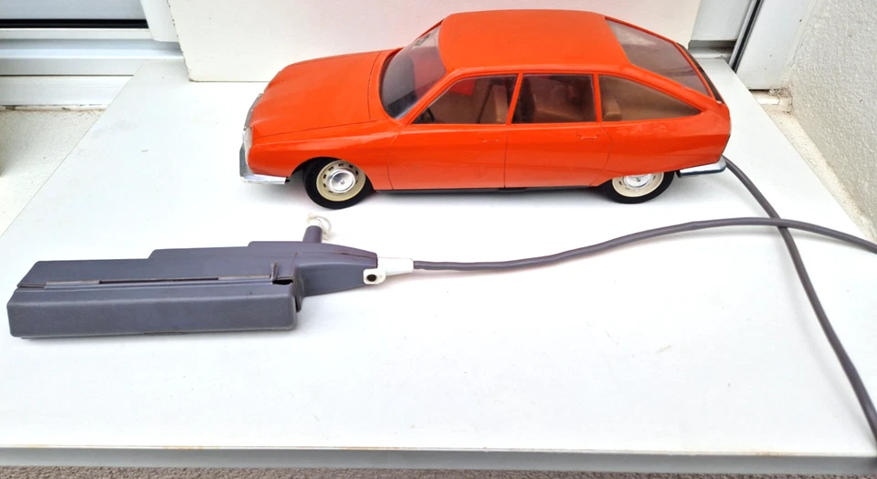 Citroën GS filoguidé couleur orange jouet Mont-Blanc Mont Blanc époque joustra - Photo 3/4