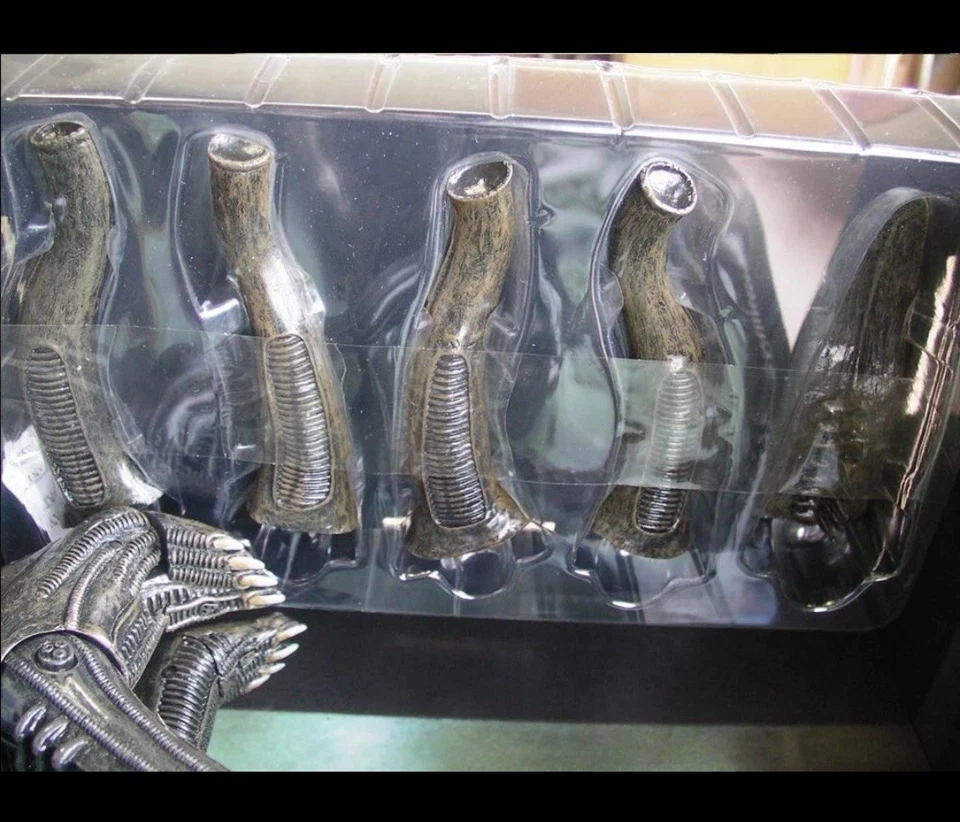 Figura de acción NECA Alien escala 1/4 Xenomorph Big Chap Foto 3 de 4