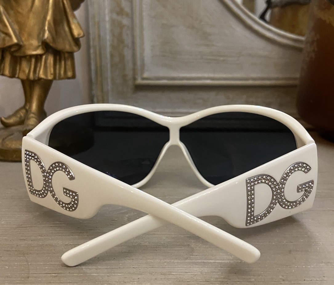Dolce & Gabbana White Sunglasses with Diamante Logo DG Logo sunglasses in White for Women | Dolce&Gabbana® US main image 3