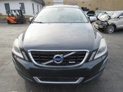 2010-2013 Volvo 60 SERIES ENGINE COVER 3.0L OEM 30757829