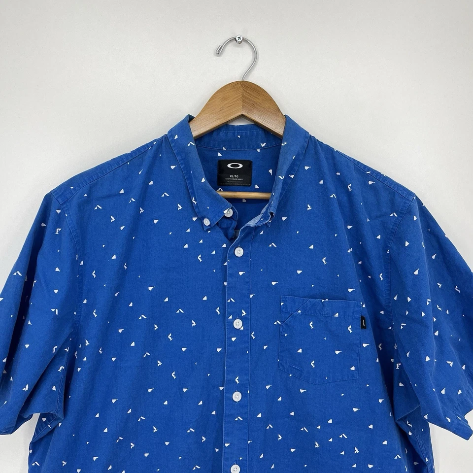 Oakley Short Sleeve Button Shirt Men's XL Blue Slim Fit Geometric All Over Print - Image 2 of 4