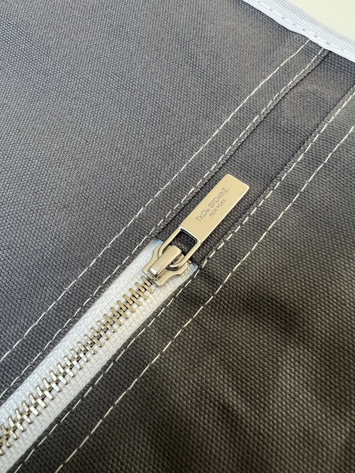 Thom Browne Tuta Abito Copricappotto Proteggi Borsa Indumenti Nuovo Spedizione Gratuita