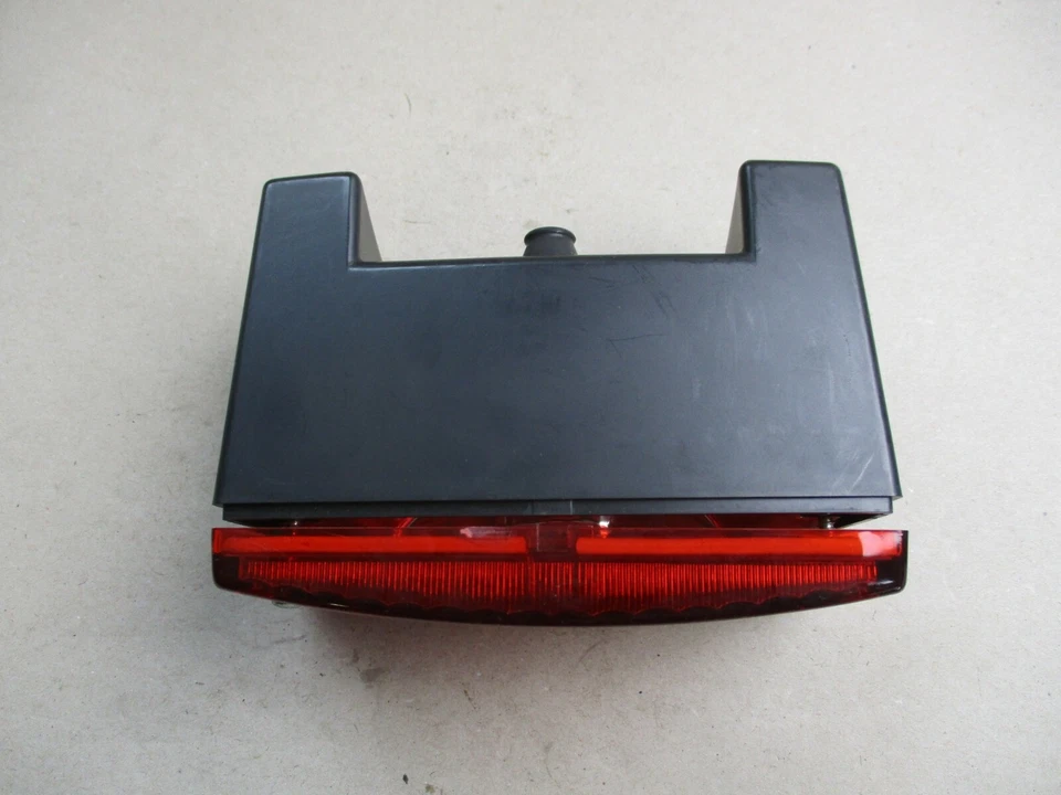 Opel Corsa A Manta Ascona B C Rekord D rear fog light fog tail light New - Image 3 of 4