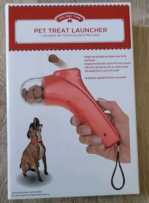 Dog Treat Launcher Great Pet Fun Does Not Require Batteries New In Box Hand Held