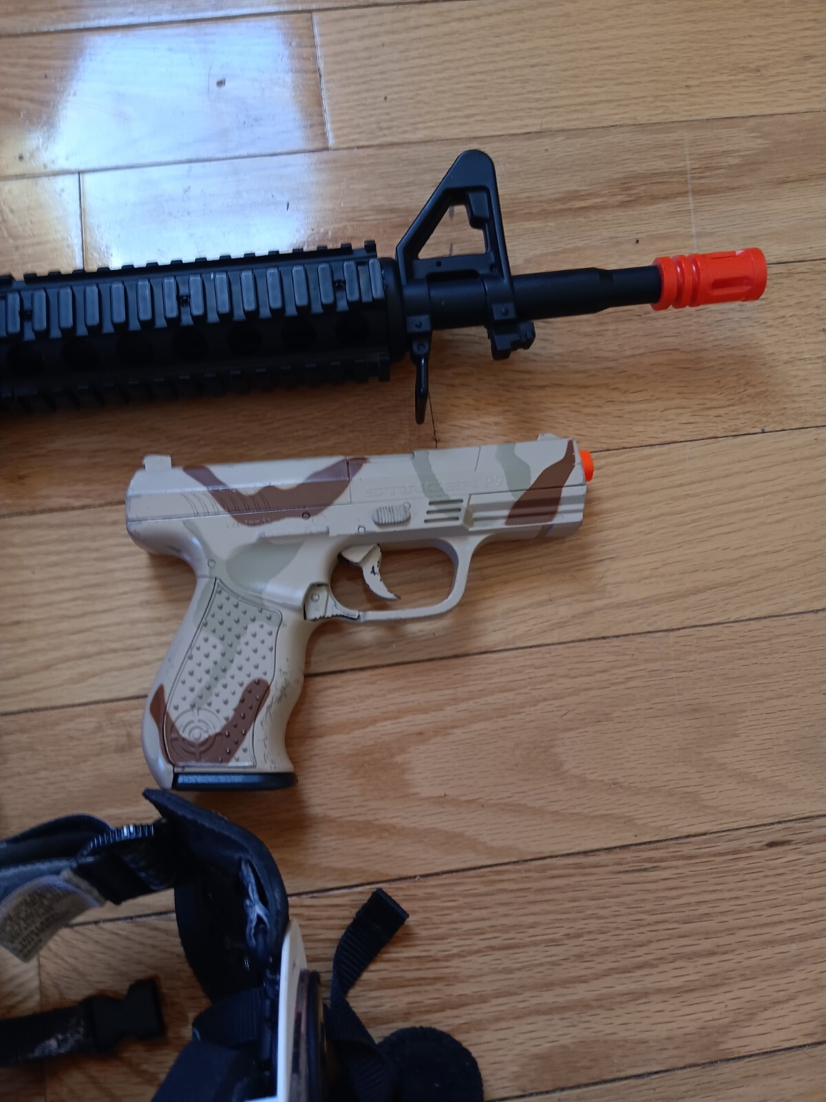 Lot of Stinger R34 Crosman Elite Airsoft Rifle.Stinger P9T Airsoft