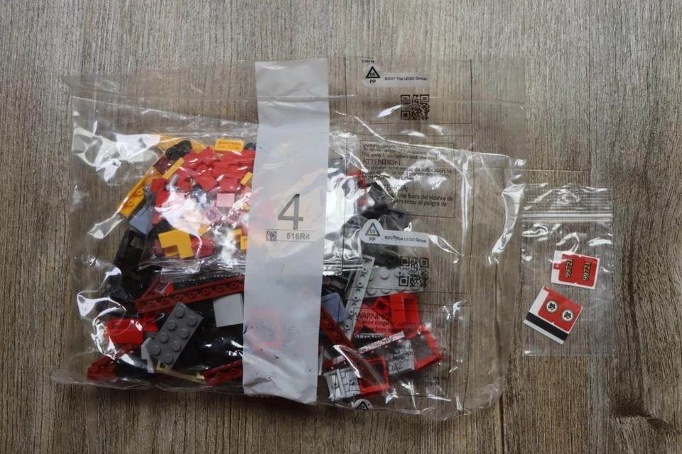 LEGO® Harry Potter 76423 Hogwarts Express Red Train Passenger Coach Car NEW! - Image 3 of 4