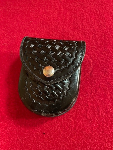 SAFARILAND 290 DOUBLE HINGED HANDCUFF POUCH - BLACK BASKETWEAVE (#249C)