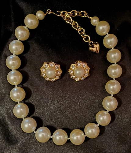 CAROLEE Vtg Necklace & Earrings, Goldtone, Knotted Lg. Pearls & Crystal Accents