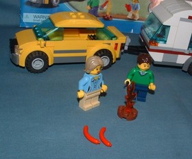 CITY, CAR & CARAVAN SET 4435 - LEGO - 2012 - USED W/ MANUAL & BOX