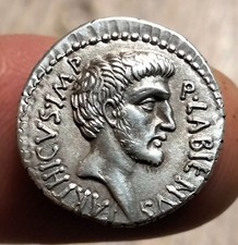 SOUVENIRM&Uuml;NZEN-Q. Labienus Parthicus, Denarius