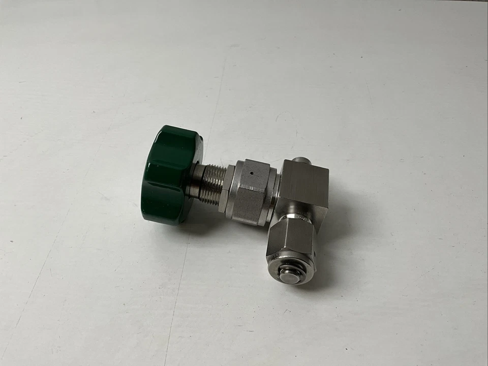 Nupro SS-DSVCR4-PX High Purity/Pressure SEALED Diaphragm Valve 1/4 Fitting - Image 4 of 4