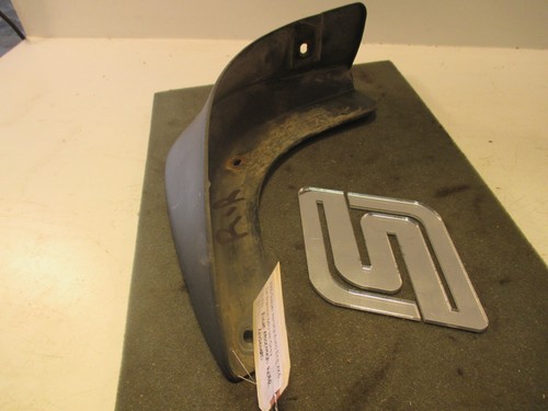2005 Suzuki Verona passenger rear mud guard splash flap FLAW - Picture 4 of 5