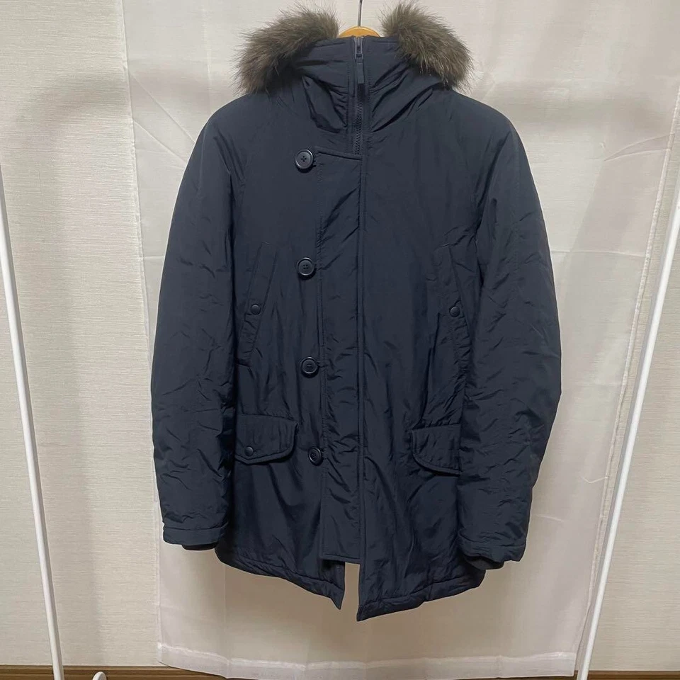 Jaqueta com Capuz Uniqlo Puffer N2-B Preta Masculina Tamanho M (EUA:S) C04 - Imagem 2 de 4