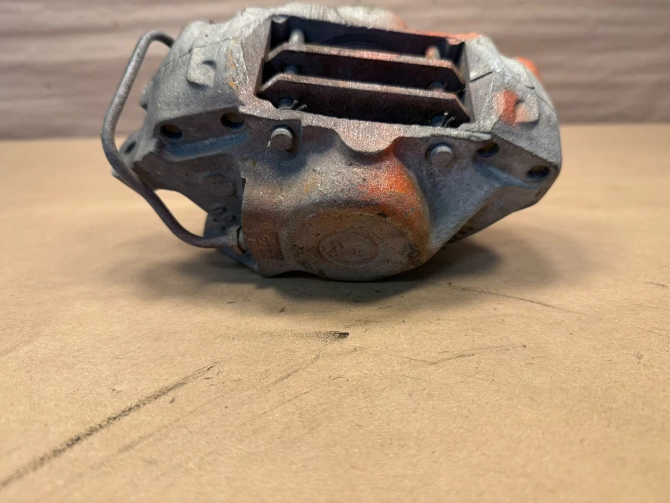 Pinza de freno delantera izquierda Jaguar XJS XJ6 XJ12 76-94 OEM Foto 3 de 4