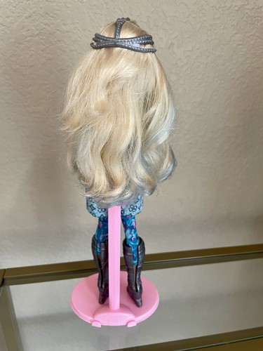 Ever After High Dragon Games Darling Charming Doll Complete - Picture 3 of 7