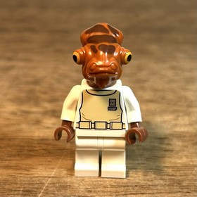 Lego Star Wars Admiral Ackbar Minifig White Spacesuit 2009 sw0247 75003 7754