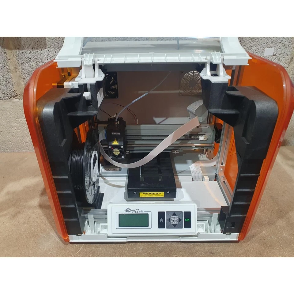 XYZprinting da Vinci Junior 1.0 Wireless 3D Printer 100-400 Microns - For Parts - Image 4 of 4