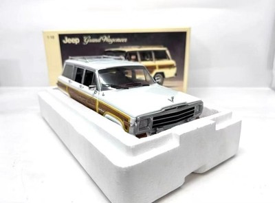 SUPER RARE* Autoart 1/18 1989 Jeep Grand Wagoneer White | eBay