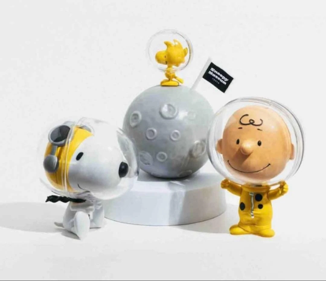 Snoopy Astronaut In Collectible Peanuts Figurines for sale | eBay