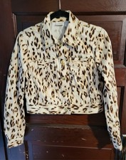 Women's Chico's Leopard Print Cropped Jacket w/ Gold Tone Studs  Buttons  Sz 0