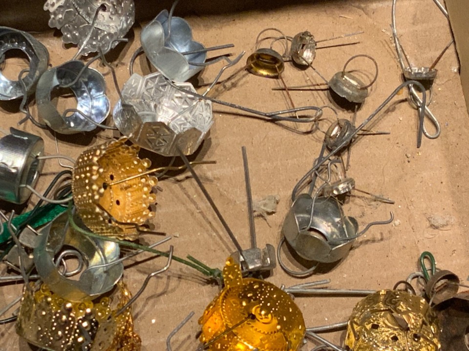 200+ Vintage Shiny Brite+ Replacement Metal Ornament Caps Tops & Hanger Lids Lot eBay