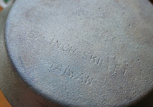 Vintage 5 1/2" Cast Iron Skillet Taiwan Excellent !! - Picture 4 of 6