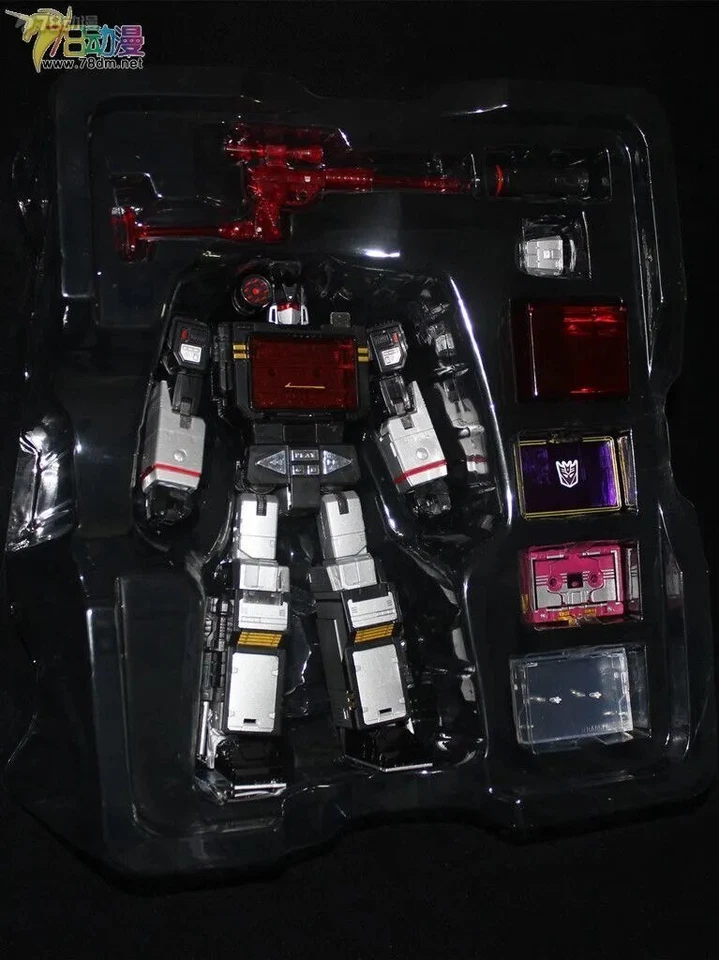 Transformers MP13 13B THF01J 01P6 Soundwave Laserbeak Soundblaster Action Figure - Image 4 of 4