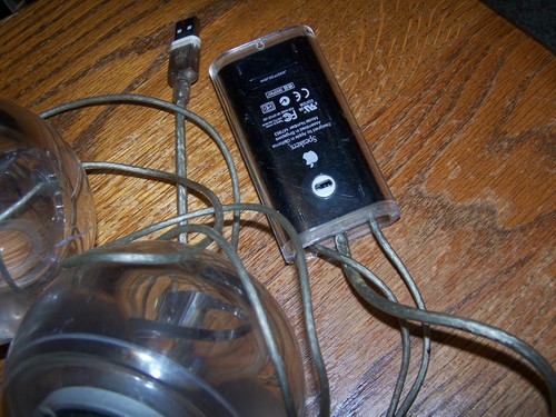Vintage Apple USB Transparent Speakers M7963 Untested AS IS or AS ARE! - Afbeelding 4 van 8