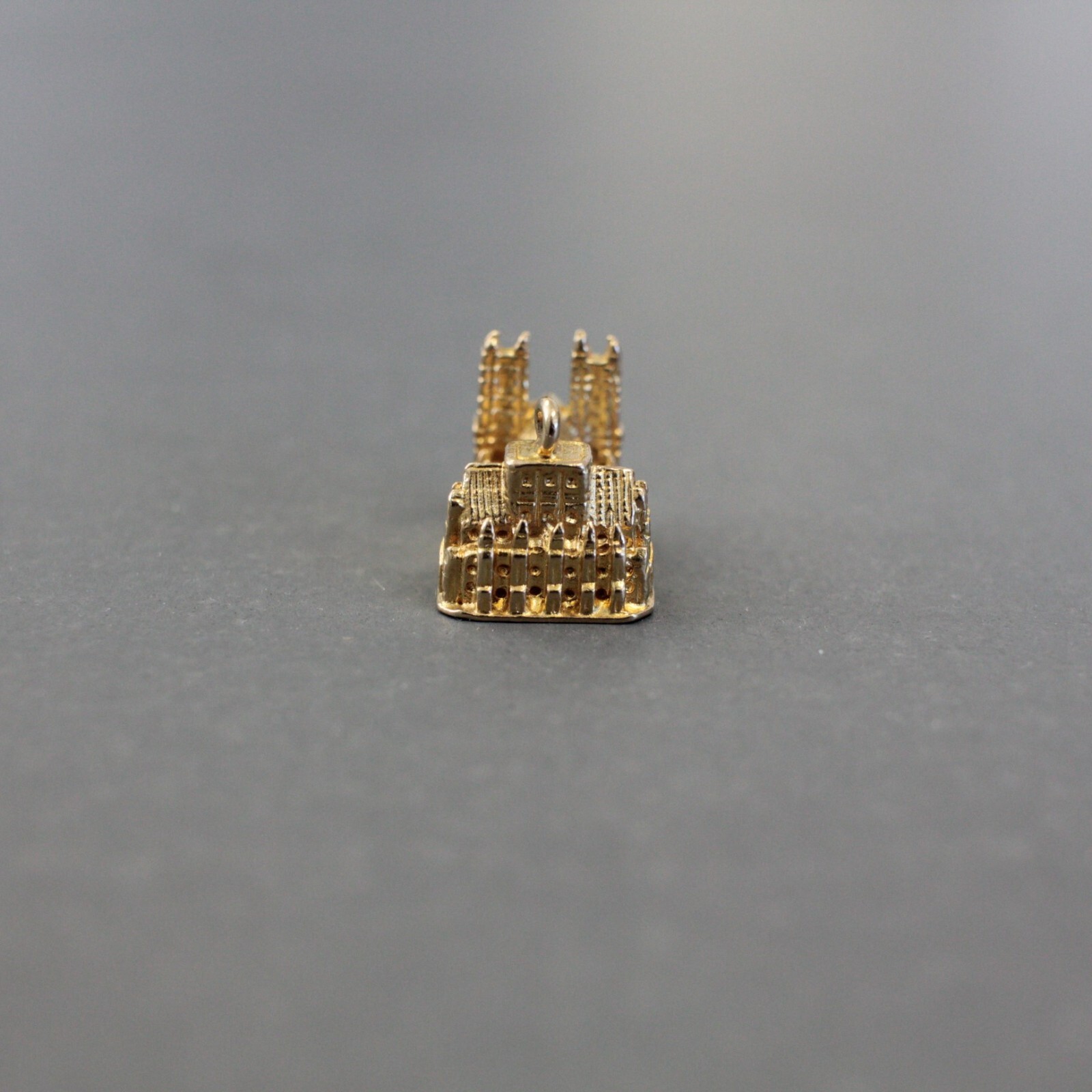 9k Solid Yellow Gold Small Westminster Abbey Char… - image 6